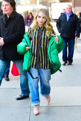 sabrinacarpenter-daily_281129.jpg