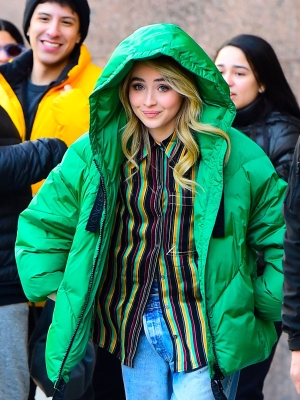 sabrinacarpenter-daily_28329.jpg