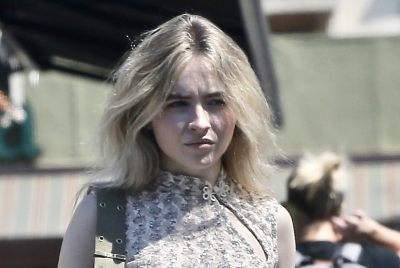 sabrinacarpenter-daily_28629.jpg