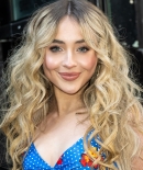 sabrinacarpenter-daily_281929.jpg