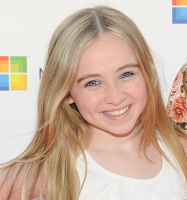 sabrinacarpenter-daily_28229.jpg