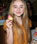 sabrinacarpenter-daily_28329.jpg