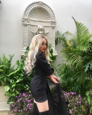 sabrinacarpenter-daily_28104429.jpg