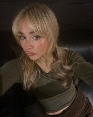 sabrinacarpenter-daily_28195229.jpg