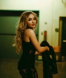 sabrinacarpenter-daily_28111829.jpg