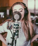 sabrinacarpenter-daily_2859829.jpg