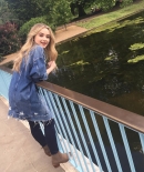 sabrinacarpenter-daily_2861729.jpg