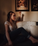 sabrinacarpenter-daily_2862329.jpg