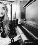 sabrinacarpenter-daily_2871229.jpg