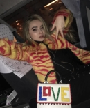 sabrinacarpenter-daily_2877329.jpg