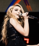 sabrinacarpenter-daily_2894029.jpg