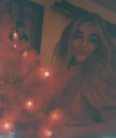 sabrinacarpenter-daily_2895329.jpg