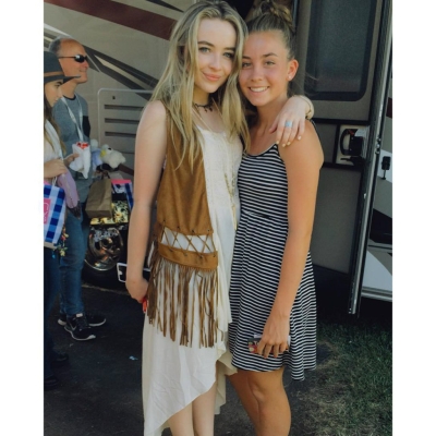 sabrinacarpenter-daily_28260229.jpg