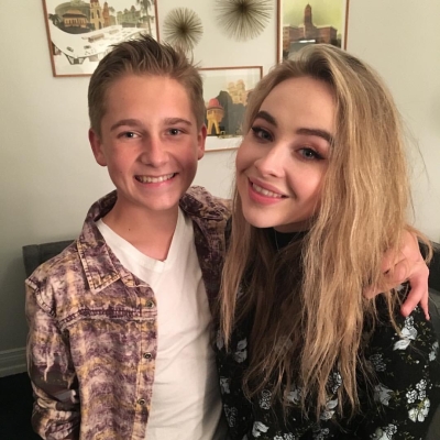 sabrinacarpenter-daily_2869129.jpg