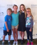 sabrinacarpenter-daily_28303329.jpg