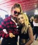 sabrinacarpenter-daily_2843229.jpg