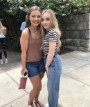 sabrinacarpenter-daily_2850029.jpg