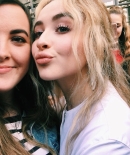 sabrinacarpenter-daily_2859329.jpg