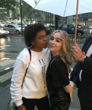 sabrinacarpenter-daily_2860329.jpg