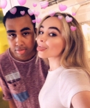 sabrinacarpenter-daily_2863329.jpg