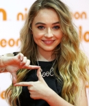 sabrinacarpenter-daily_28729.jpg