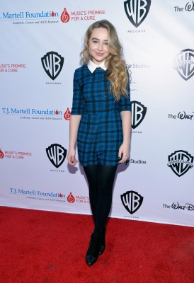 sabrinacarpenter-daily_28329.jpg