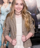 sabrinacarpenter-daily_282429.jpg