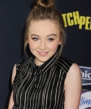 sabrinacarpenter-daily_285629.jpg