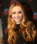 sabrinacarpenter-daily_28429.jpg