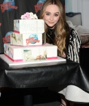 sabrinacarpenter-daily_286129.jpg