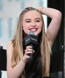 sabrinacarpenter-daily_283229.jpg