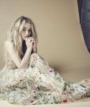 sabrinacarpenter-daily_281229.jpg