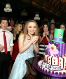 sabrinacarpenter-daily_281829.jpg