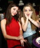 sabrinacarpenter-daily_282729.jpg