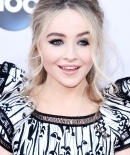 sabrinacarpenter-daily_2812429.jpg