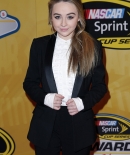 sabrinacarpenter-daily_28129.jpg