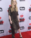 sabrinacarpenter-daily_2810129.jpg