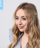 sabrinacarpenter-daily_285529.jpg