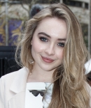 sabrinacarpenter-daily_28129.jpg