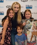 sabrinacarpenter-daily_28829.jpg