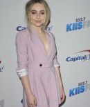 sabrinacarpenter-daily_282429.jpg