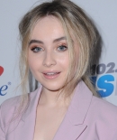 sabrinacarpenter-daily_283429.jpg