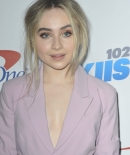 sabrinacarpenter-daily_283529.jpg