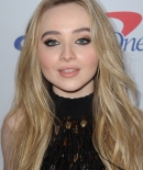 sabrinacarpenter-daily_284629.jpg