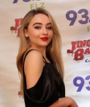 sabrinacarpenter-daily_281729.jpg