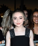 sabrinacarpenter-daily_28229.jpg