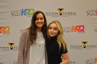 sabrinacarpenter-daily_281529.jpg