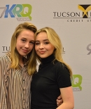 sabrinacarpenter-daily_28329.jpg