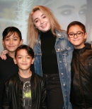 sabrinacarpenter-daily_281829.jpg