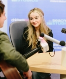 sabrinacarpenter-daily_281029.jpg